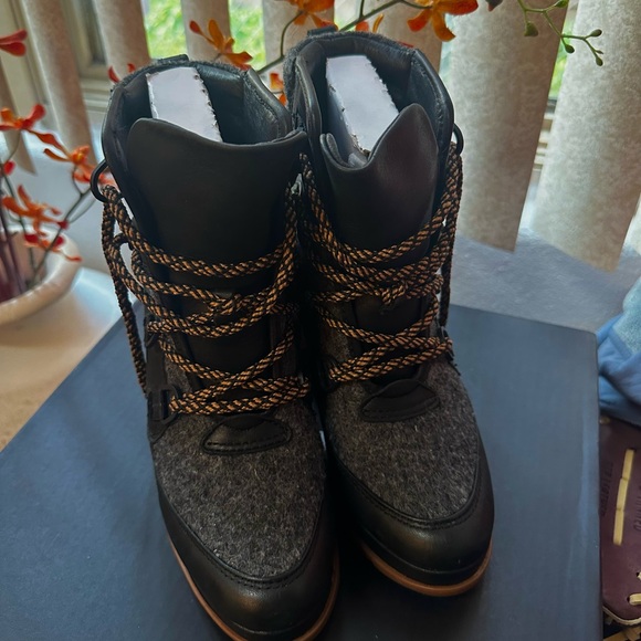 brand new sorel heels women’s size 6.5 - Picture 4 of 4